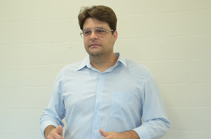 Prof. Dr. Willians Luiz Bueno de Souza